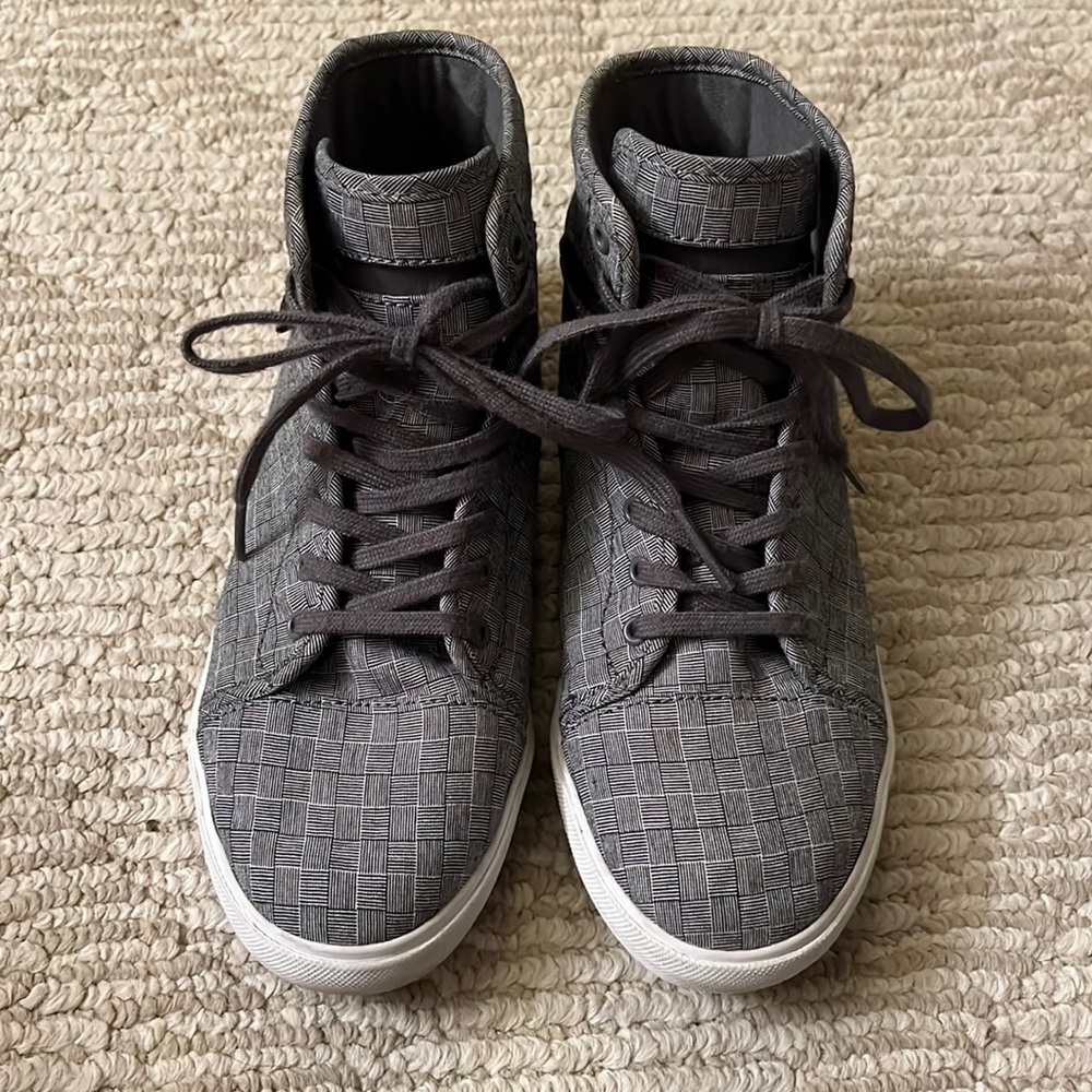 Vans women’s high tops, gray plaid, size 5.5